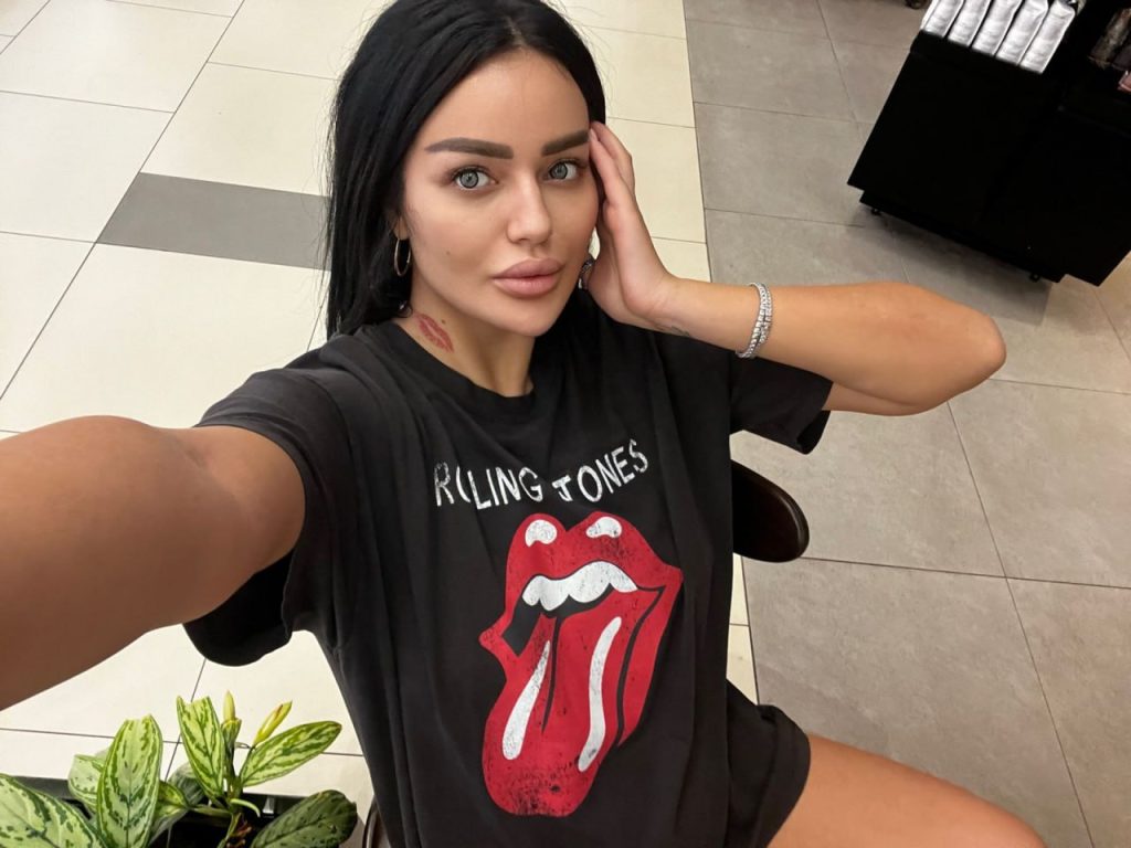Russian escort from Alania Dubai