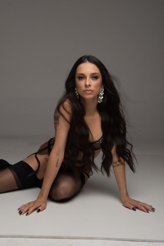 Russian escort from Monique in Dubai