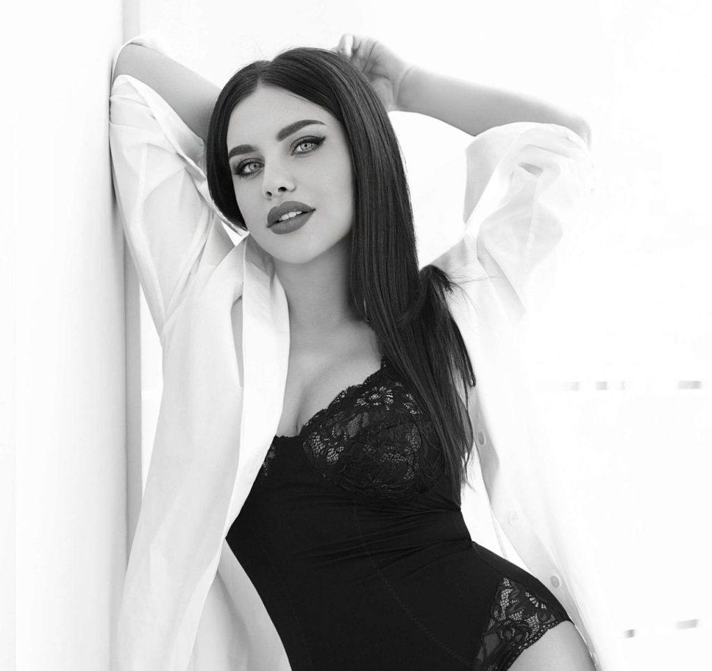 Elite escort from Maria in Dubai