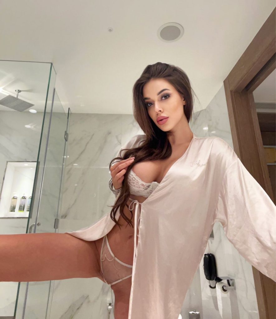 Elite escort from Bella Dubai works in